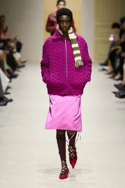 Look 14